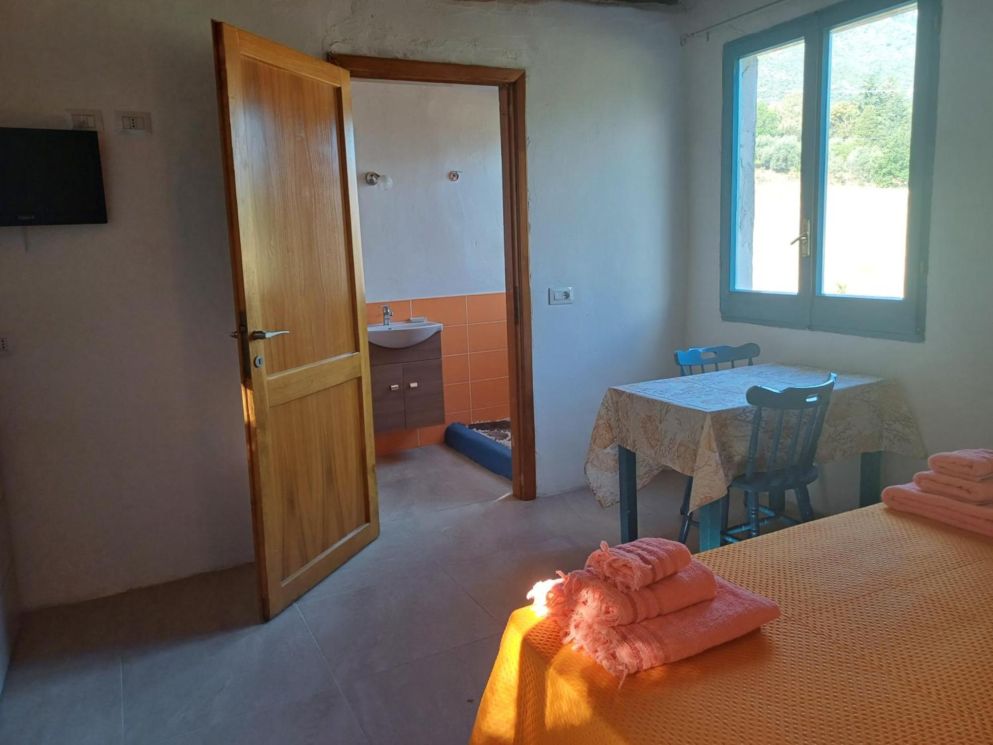 Sole In Ogliastra Bed and Breakfast Jerzu Habitación foto